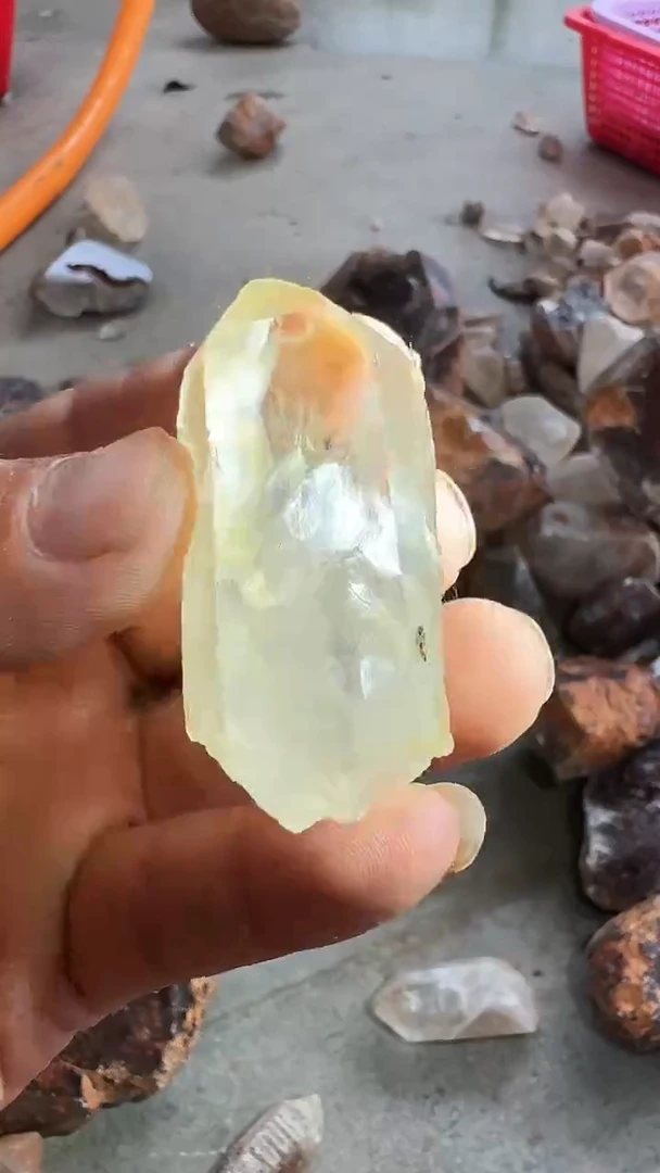 水晶珠宝半成品未镶嵌亚***?亚，水晶