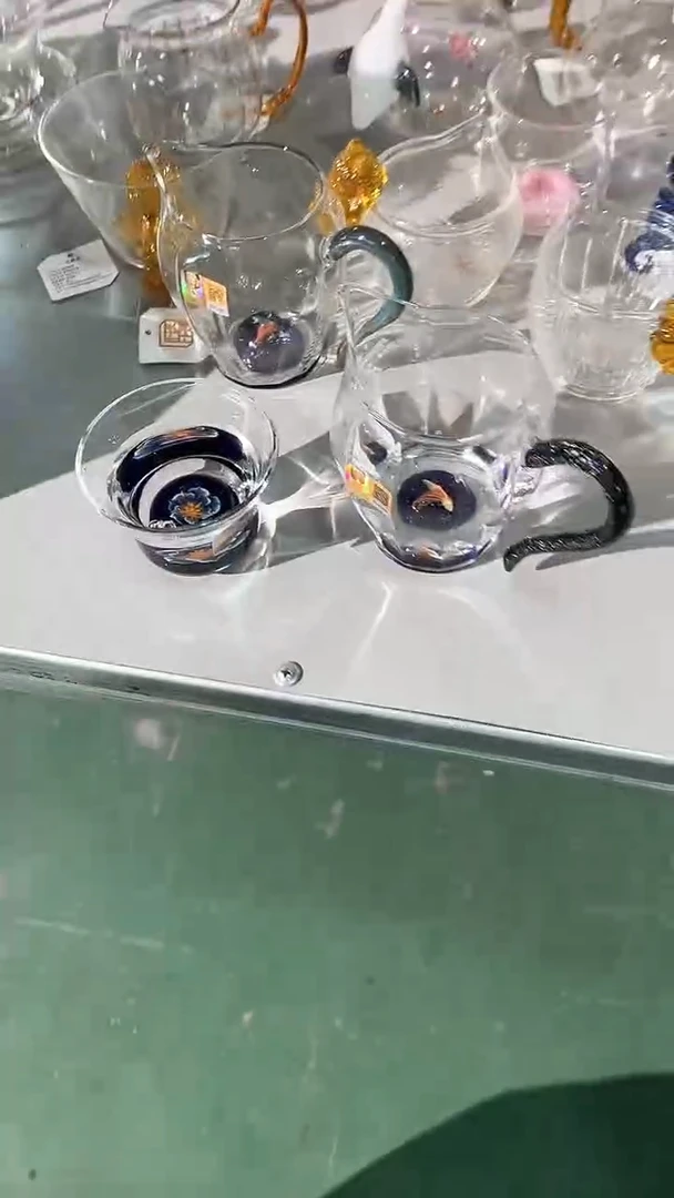 清源彩金黄水母公杯加蓝海棠花主人杯