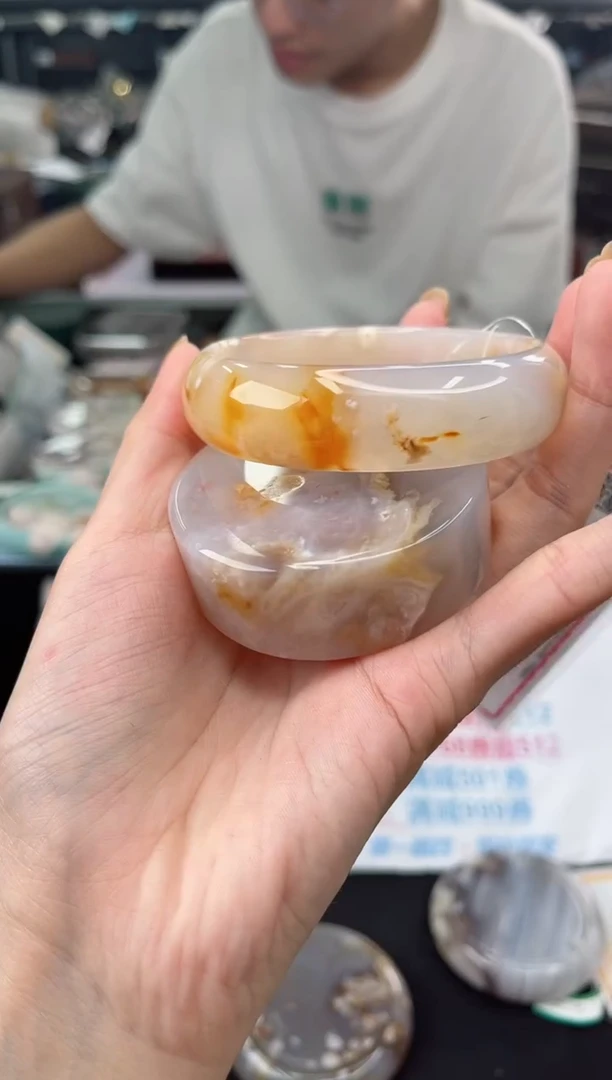 【闪购商品】石英质玉手镯未镶嵌61圈口（赠品镯心）3510135