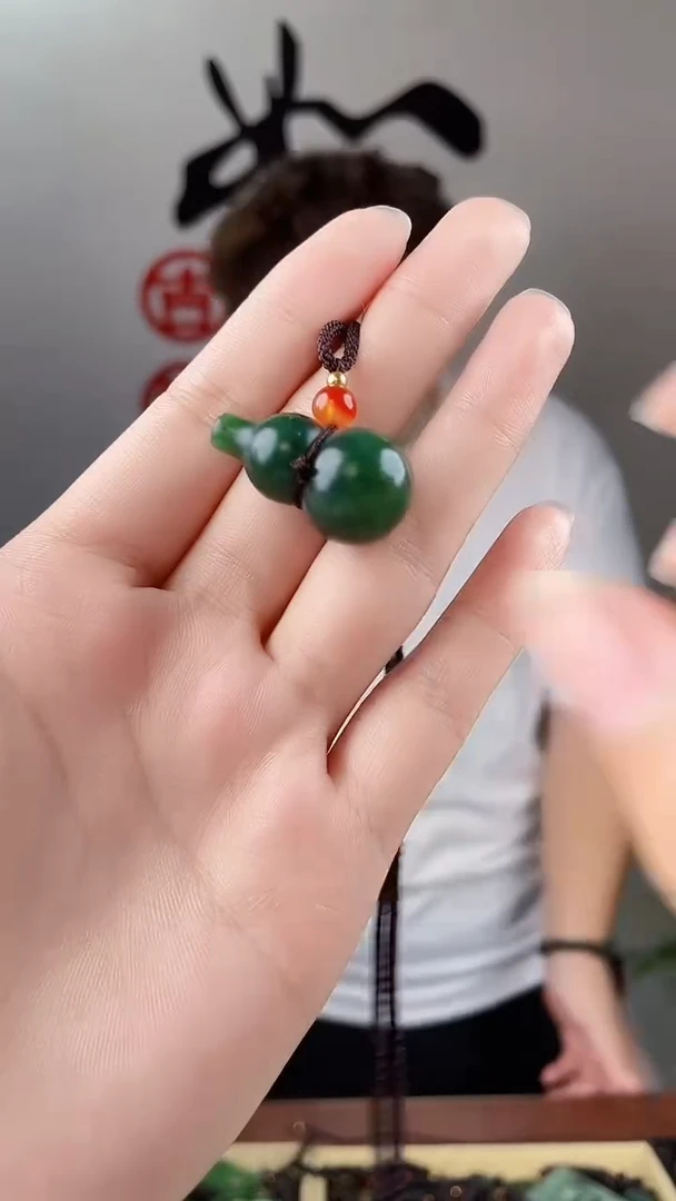 和田玉未镶嵌颈饰拍一发一，多样性发货