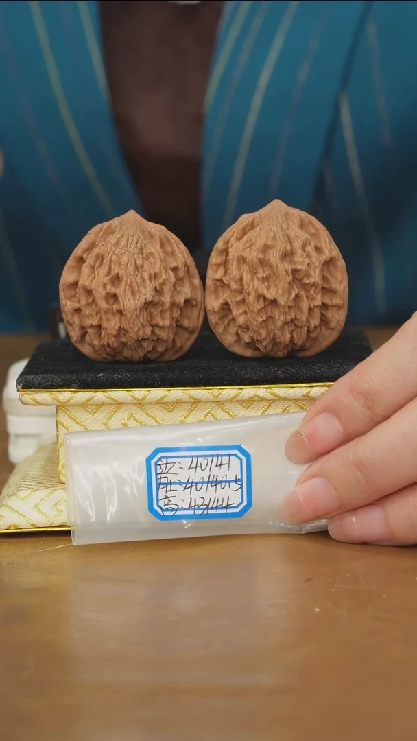把件文玩核桃麦穗虎头