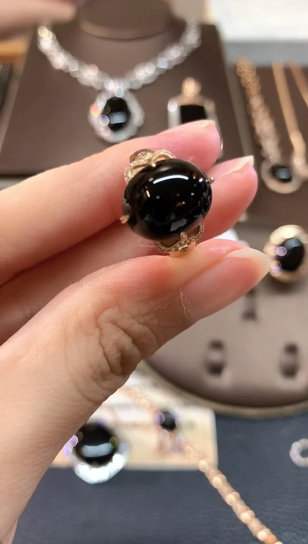 翡翠戒指18K金镶嵌n212