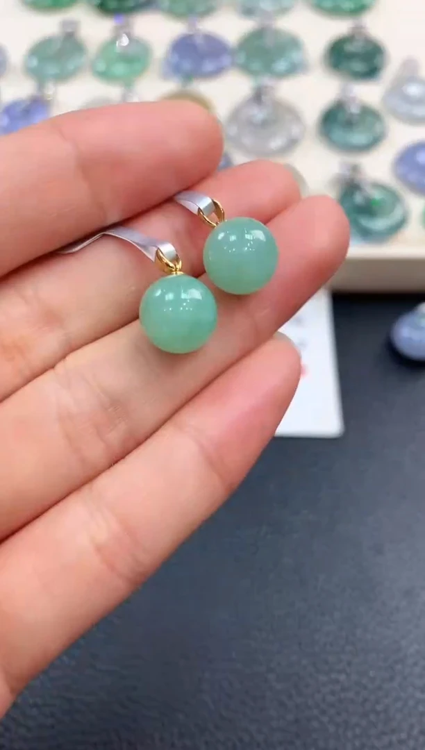 【闪购商品】翡翠吊坠(不含链)18K金镶嵌b4不退换多样性一件发货