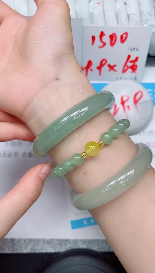 未镶嵌手镯石英质玉24-64