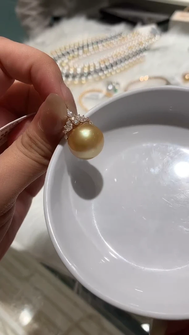 18K金镶嵌套链海水珍珠A216|15800