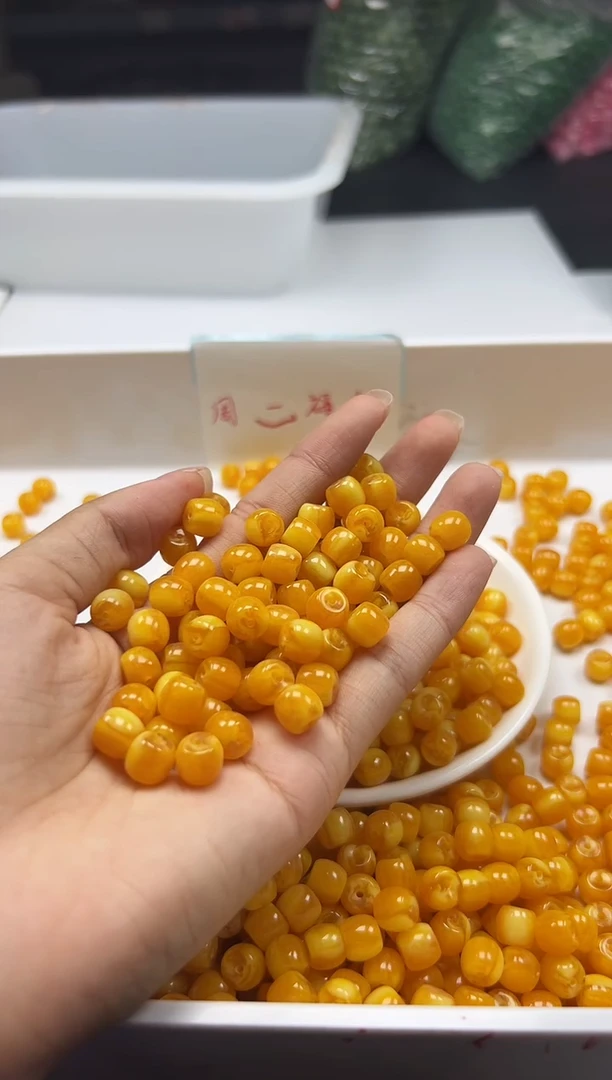 蜜蜡颈饰未镶嵌w2589鸡油黄蜜蜡直切老型8*7mm*10颗