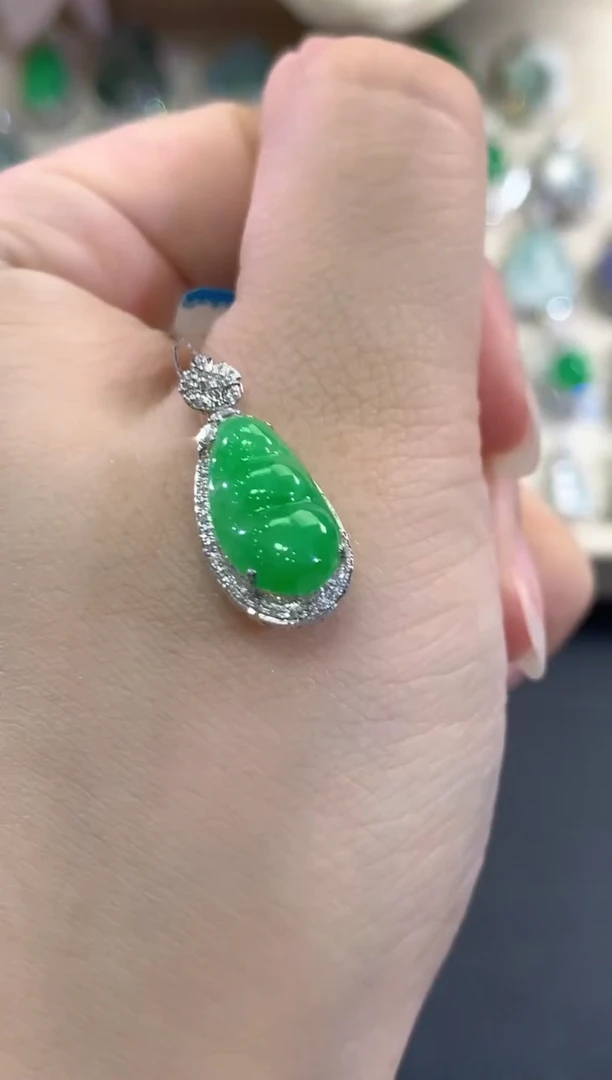 吊坠(不含链)18K金镶嵌翡翠b96