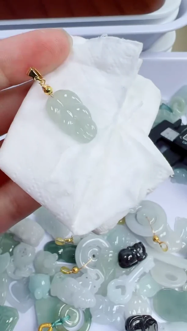 散珠翡翠105号链接，A货翡翠