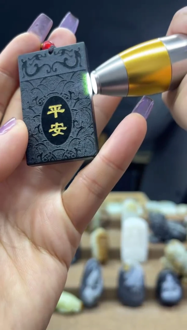 颈饰未镶嵌和田玉1