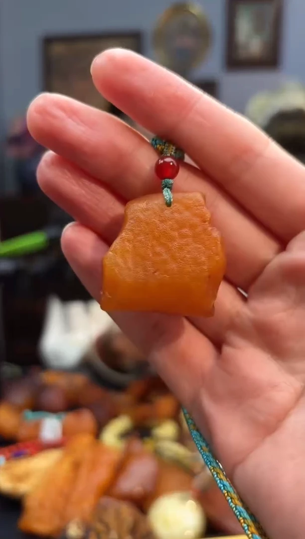 琥珀颈饰未镶嵌吊坠