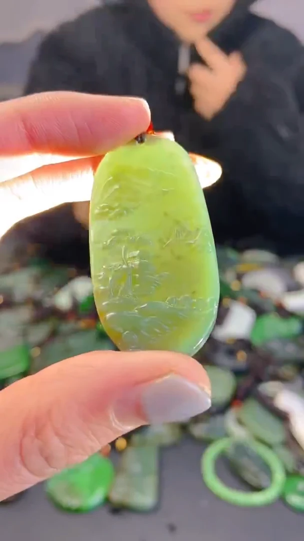 颈饰未镶嵌和田玉0