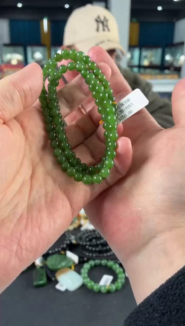 颈饰未镶嵌和田玉项链