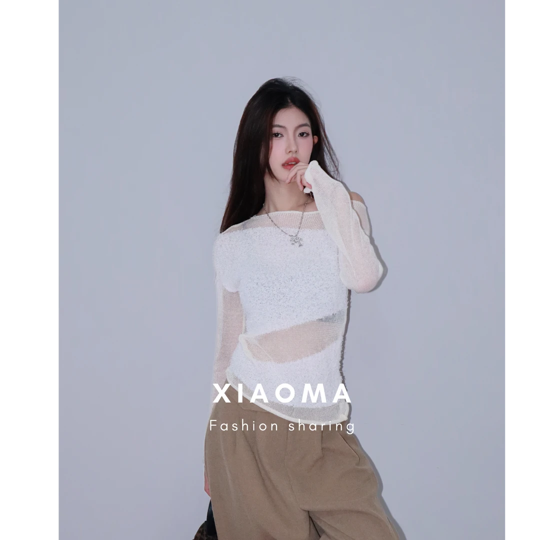 【月光手札】新简约镂空斜领网纱拼接不规则气质打底上衣XMSY24339