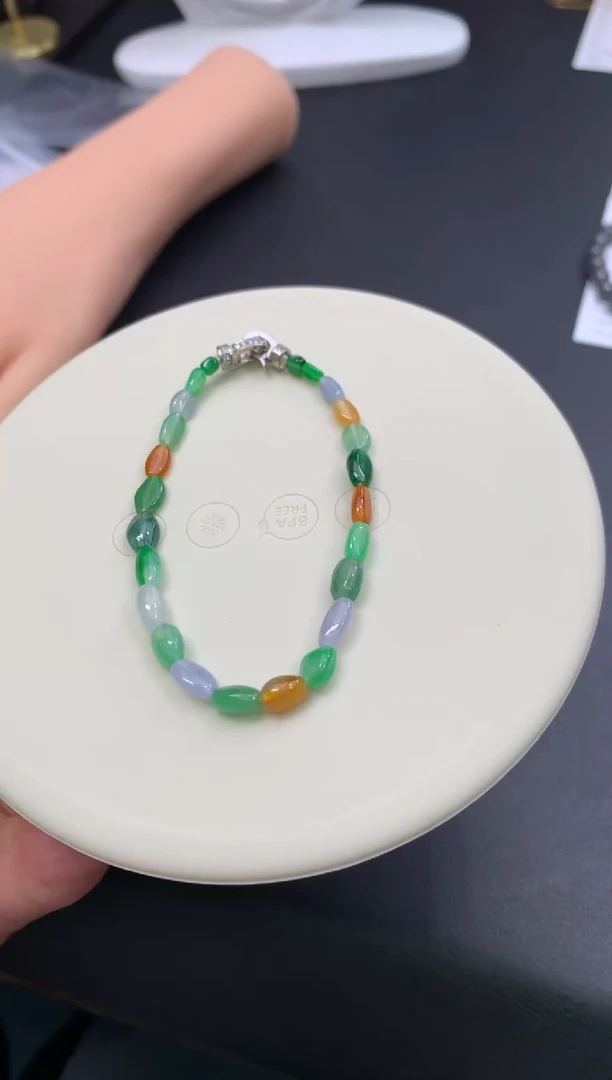 未镶嵌定制翡翠48小时鉴赏期 退货不扣服务费