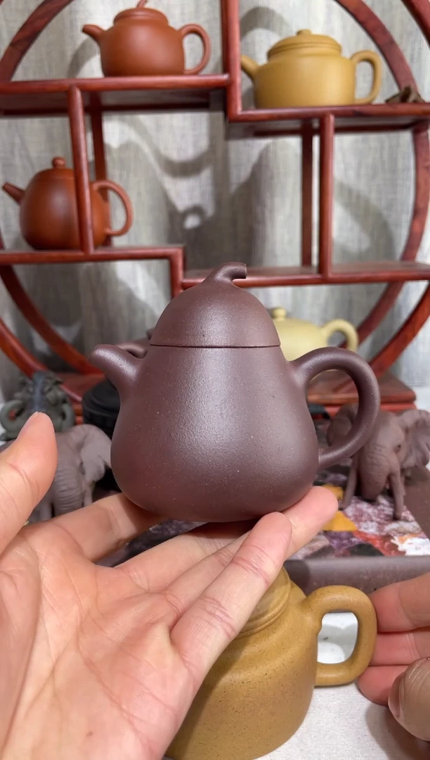 【闪购商品】紫砂茶壶微瑕大水潭黑紫泥诗文梨形160cc