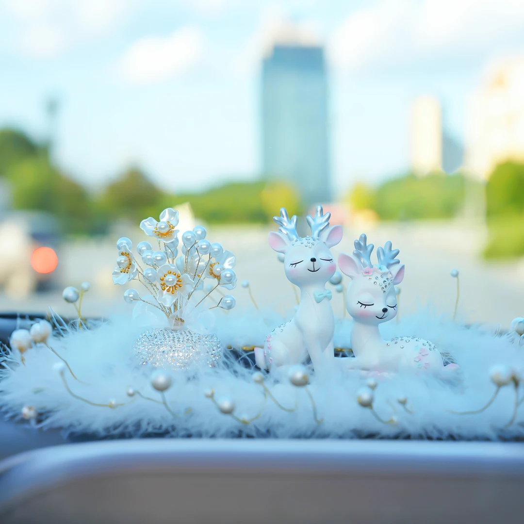 【吉祥情侣鹿】香薰玉兰花套装镶钻汽车中控台一路平安高档车载摆件