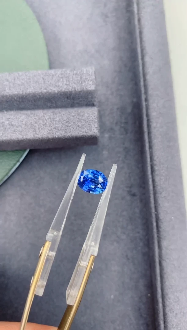 裸石蓝宝石2.1ct 无烧皇家蓝