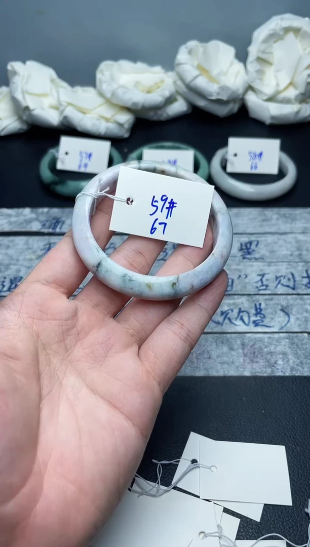 未镶嵌手镯翡翠67