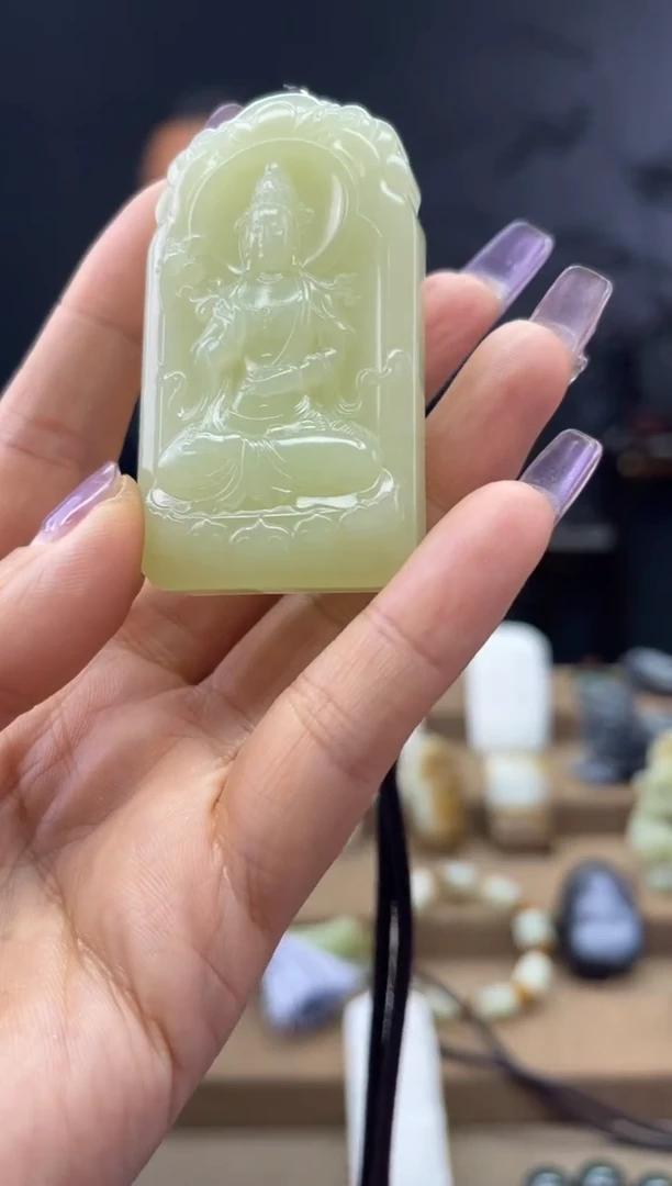 颈饰未镶嵌和田玉1