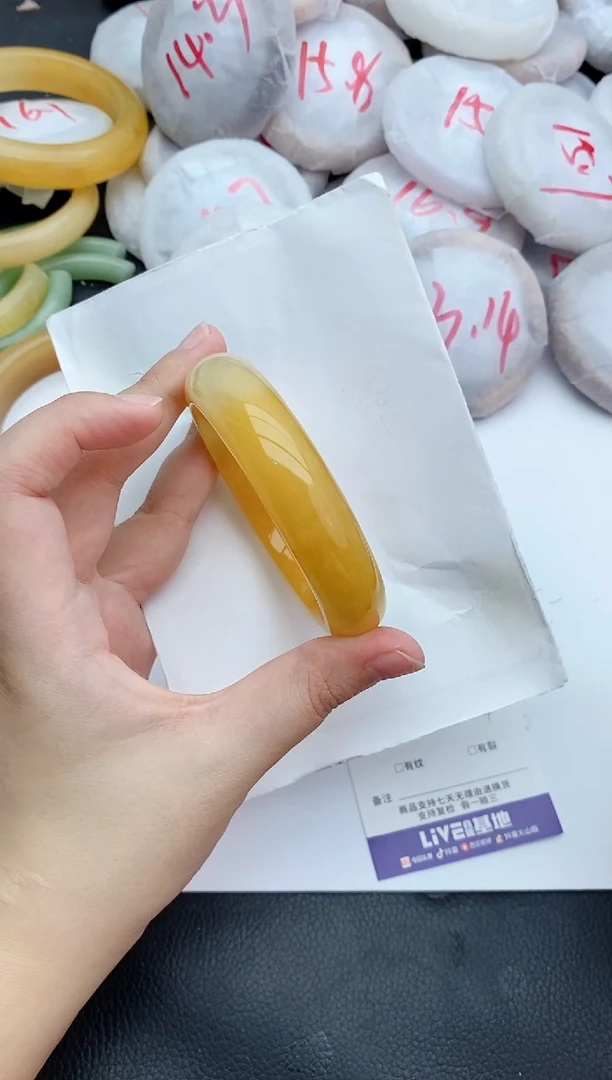 未镶嵌手镯石英质玉161+58/59