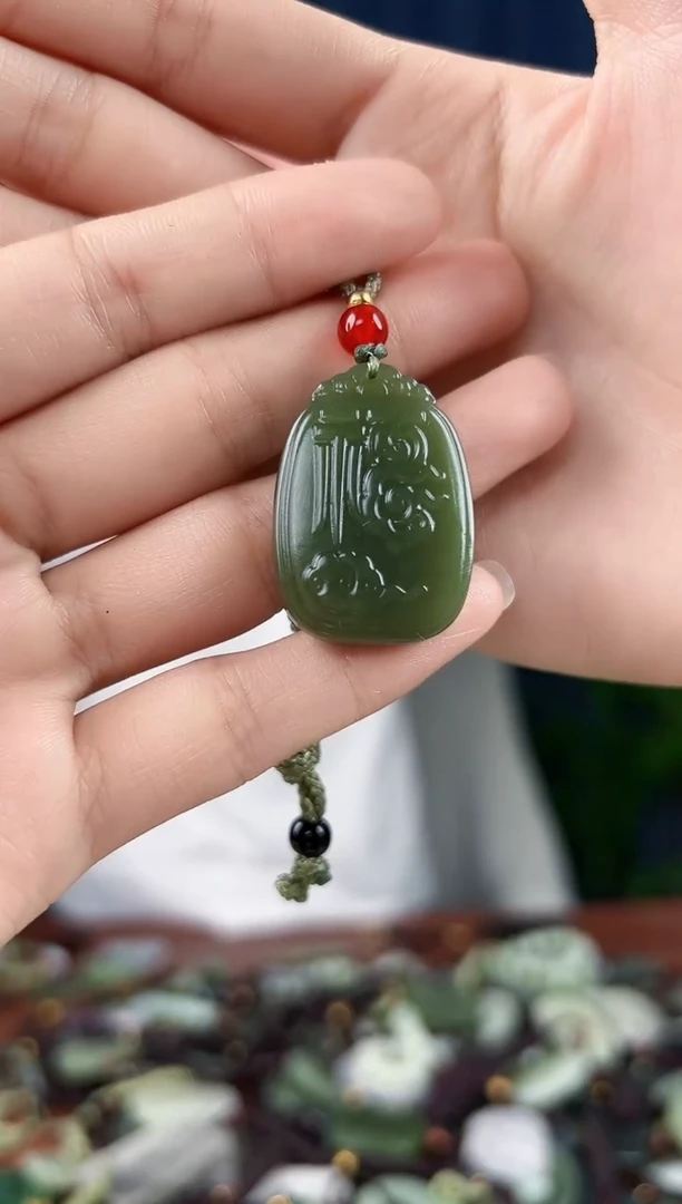 未镶嵌和田玉挂件拍一发一，