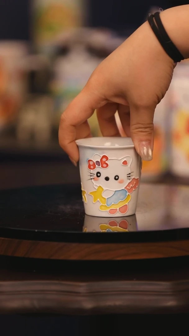 【闪购商品】摆件景德镇釉下彩绘设计师款式陶瓷