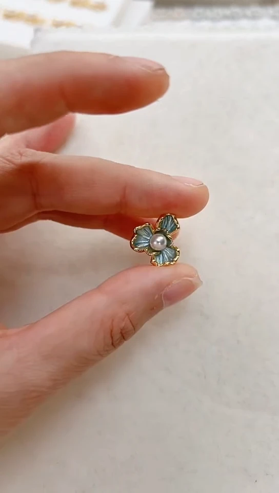 【闪购商品】淡水珍珠耳饰合金金色三叶