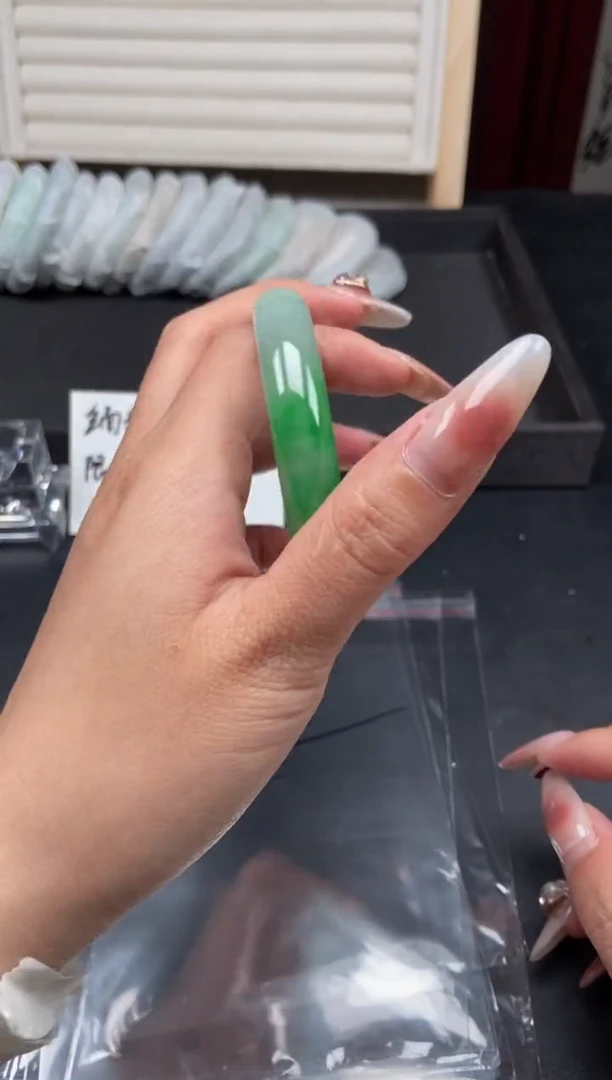 (拼手速，一物一拍)--美人镯--125