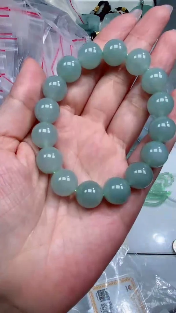 颈饰未镶嵌翡翠手串