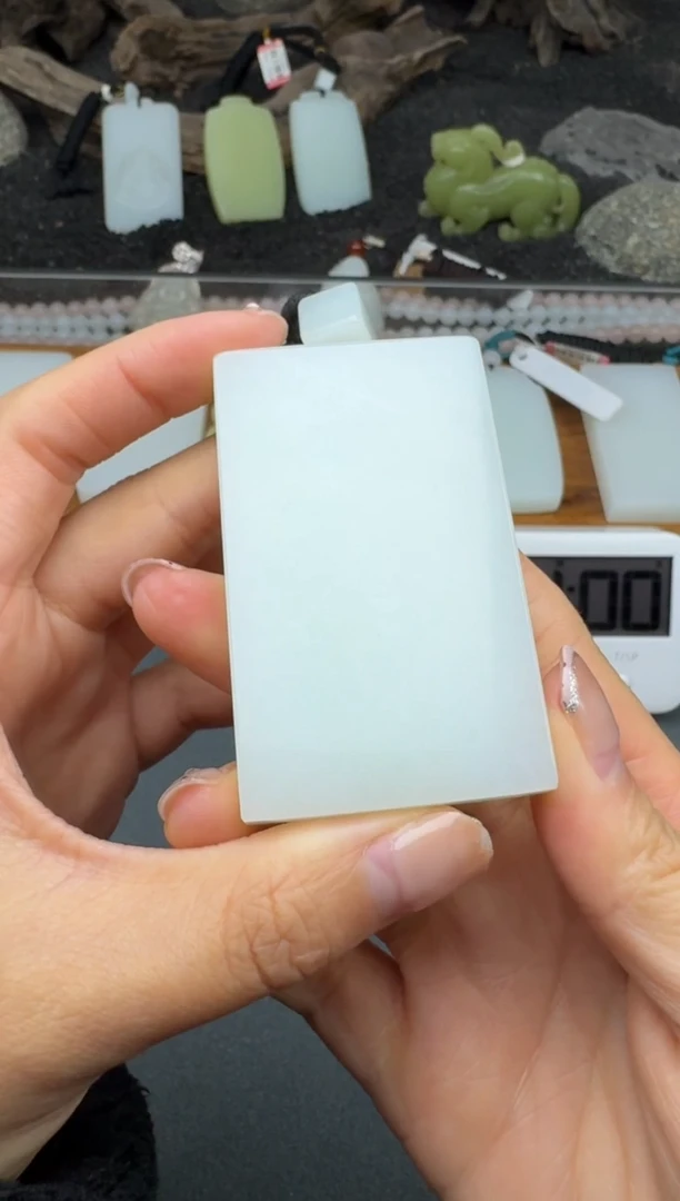 颈饰未镶嵌和田玉3