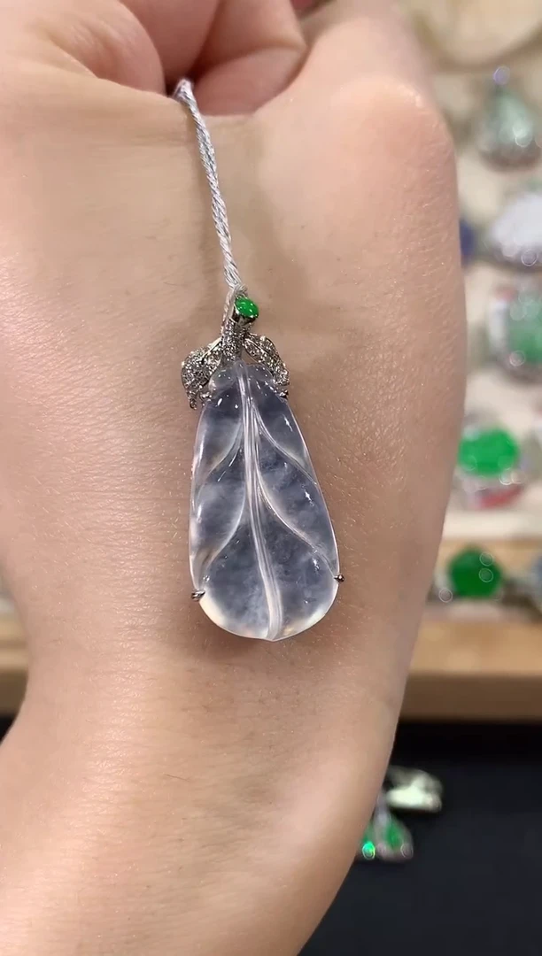 吊坠(不含链)18K金镶嵌翡翠冬日珠宝Q49