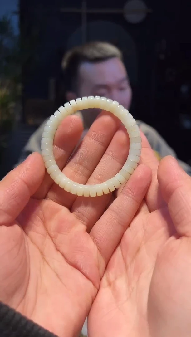 【闪购商品】和田玉手串未镶嵌8+药片