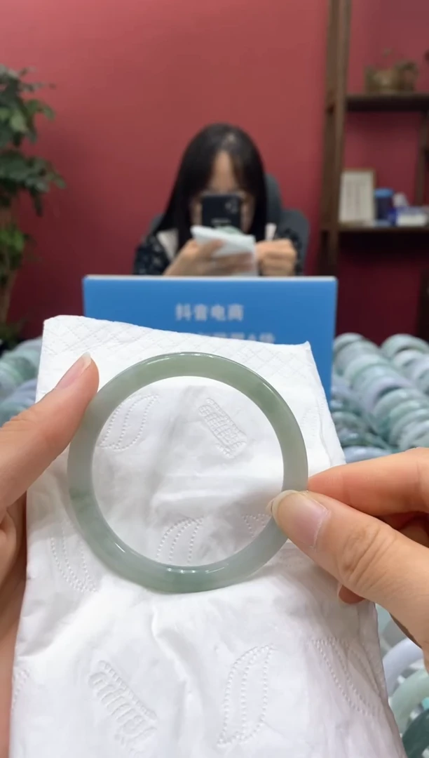 翡翠手镯未镶嵌00007105