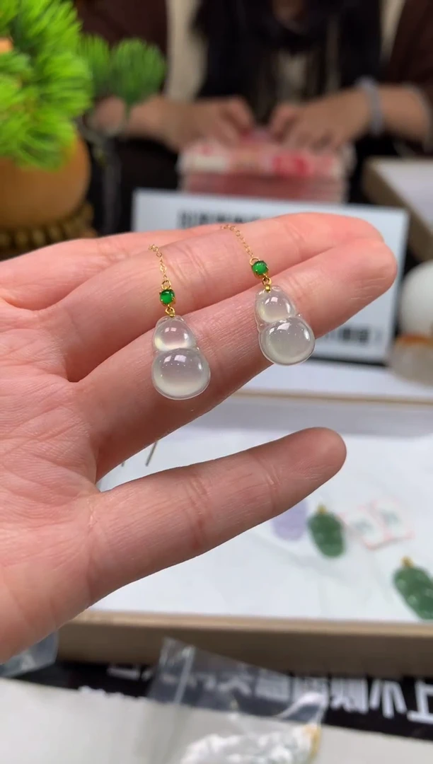 18K金镶嵌翡翠耳饰静****7---126080