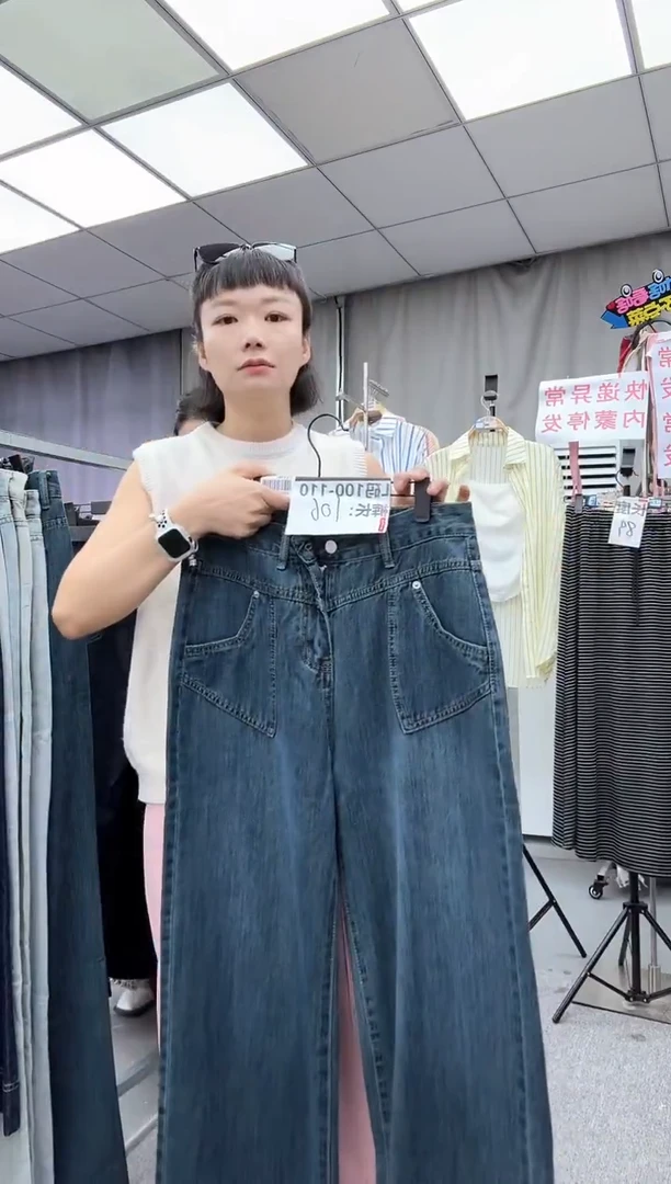 L码   大哥家漂亮衣服漂亮颜色