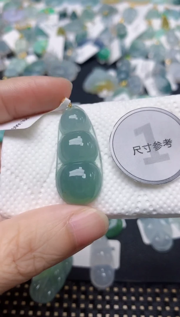 颈饰18K金镶嵌翡翠天然缅甸A货翡翠
