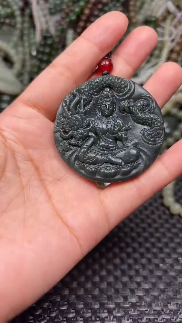 颈饰未镶嵌和田玉1