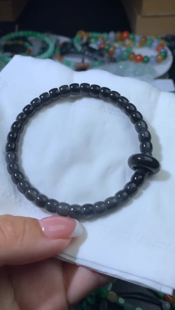 未镶嵌定制翡翠毛货