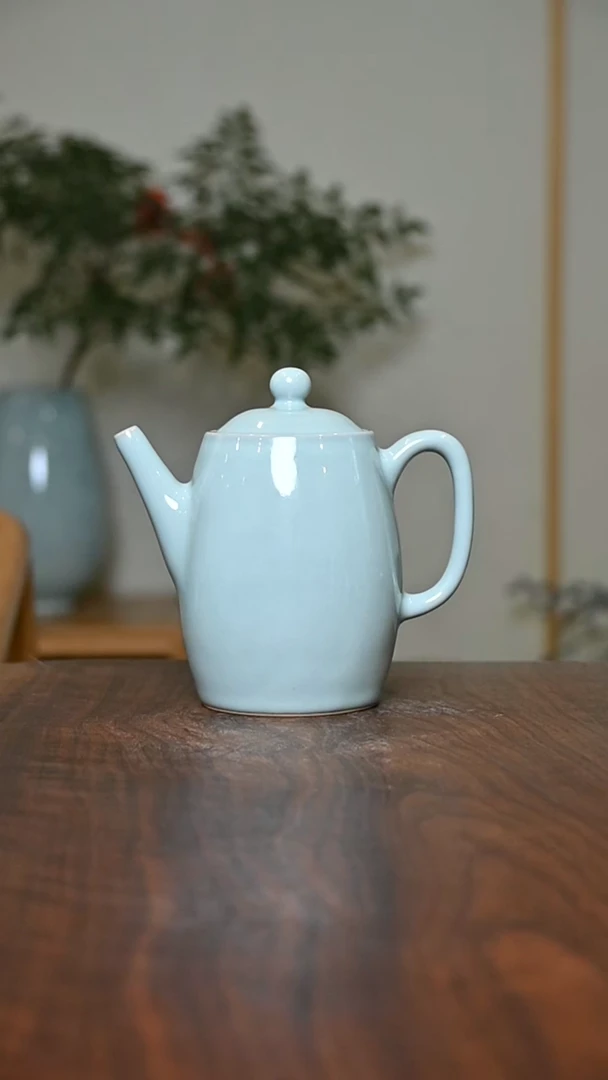 大容量壶 天青 微瑕 朱家汝窑款