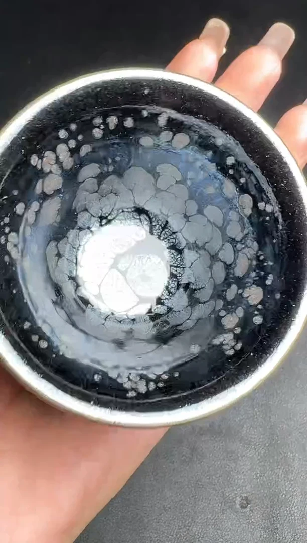 茶盏阙梅娇代表作水墨牡丹150