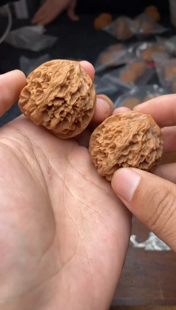 【闪购商品】文玩核桃把件A204号39尺灯笼