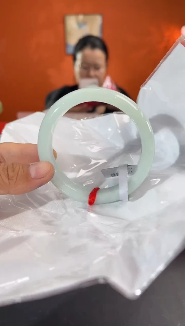 未镶嵌手镯翡翠翡翠手镯