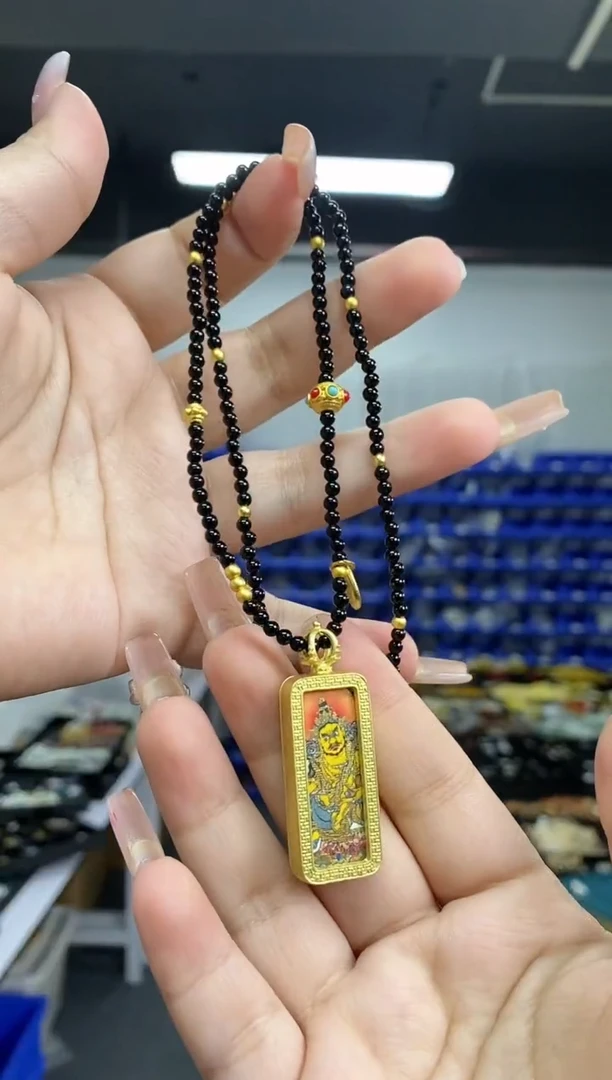 吊坠多样性发其一颜色微差