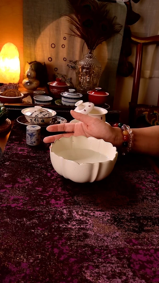 【  莲 花 水 洗 】