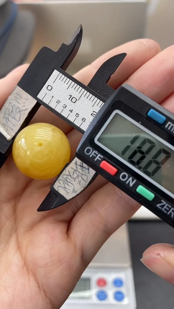 琥珀未镶嵌珠宝奇石2076