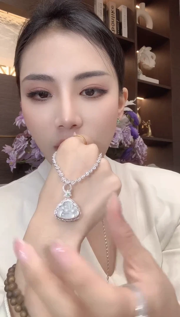 吊坠(不含链)18K金镶嵌翡翠C11