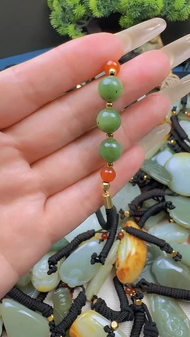 和田玉未镶嵌颈饰7