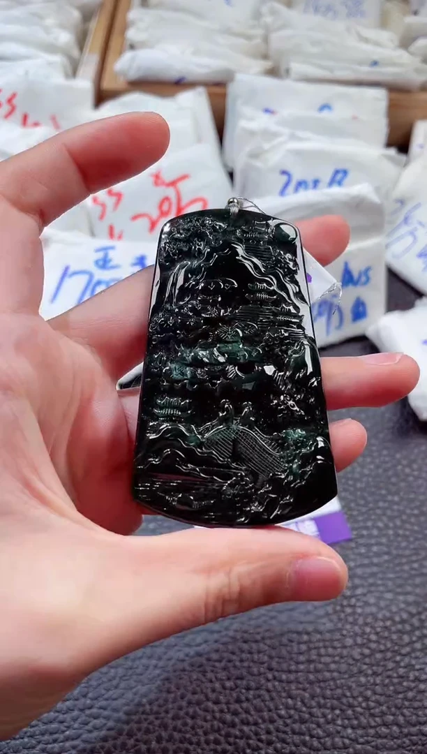 翡翠未镶嵌颈饰00003123