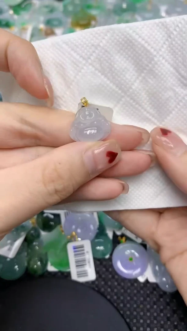 翡翠18K金镶嵌颈饰111111