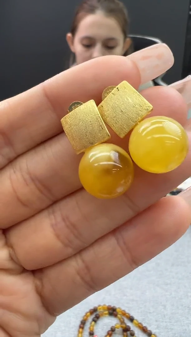 【闪购商品】琥珀耳饰未镶嵌843秒拍号